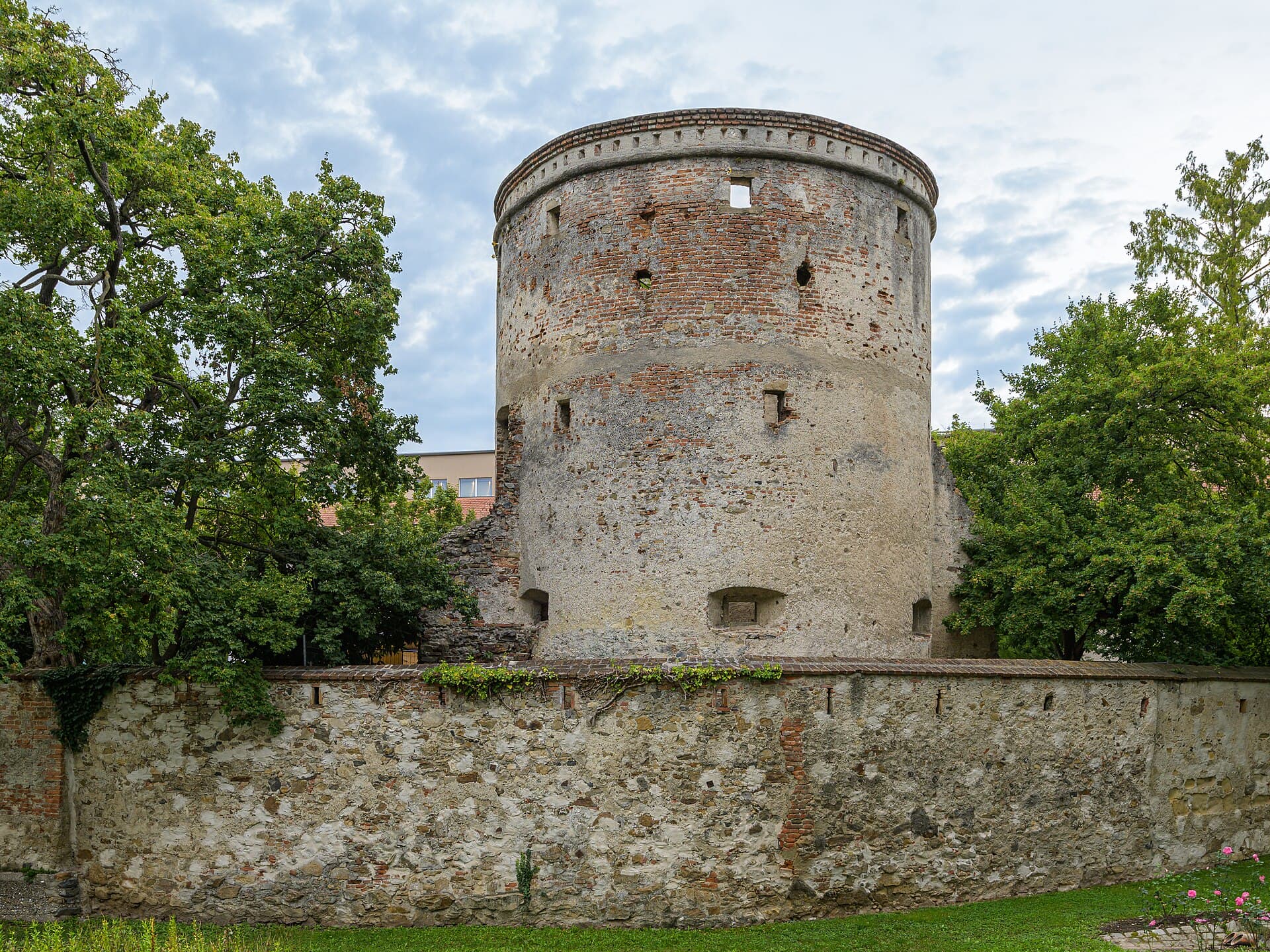 Stadtturm und Stadtmauer von Tulln an der Donau, Niederösterreich