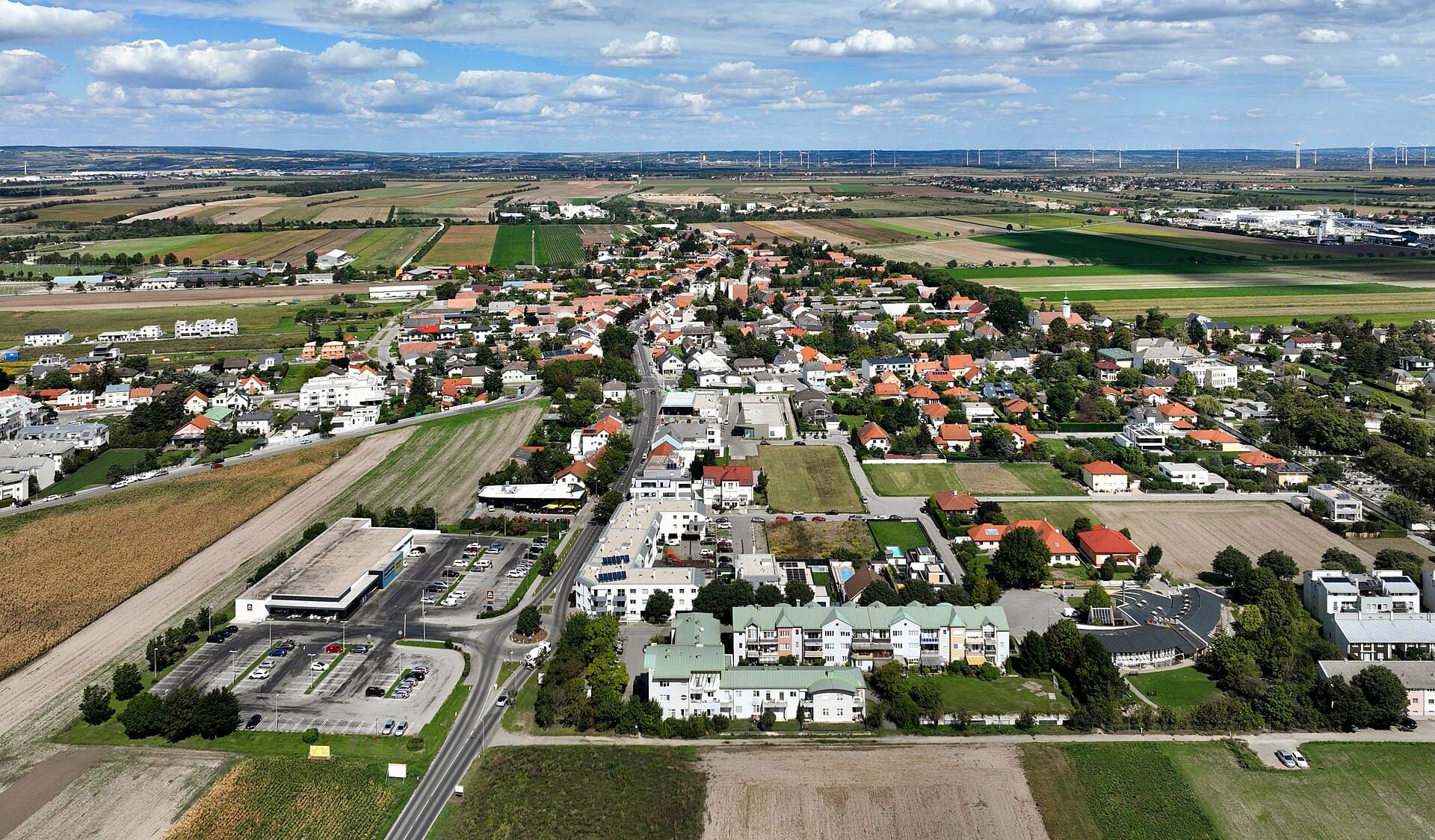 Ortsansicht von Gerasdorf bei Wien, Niederösterreich