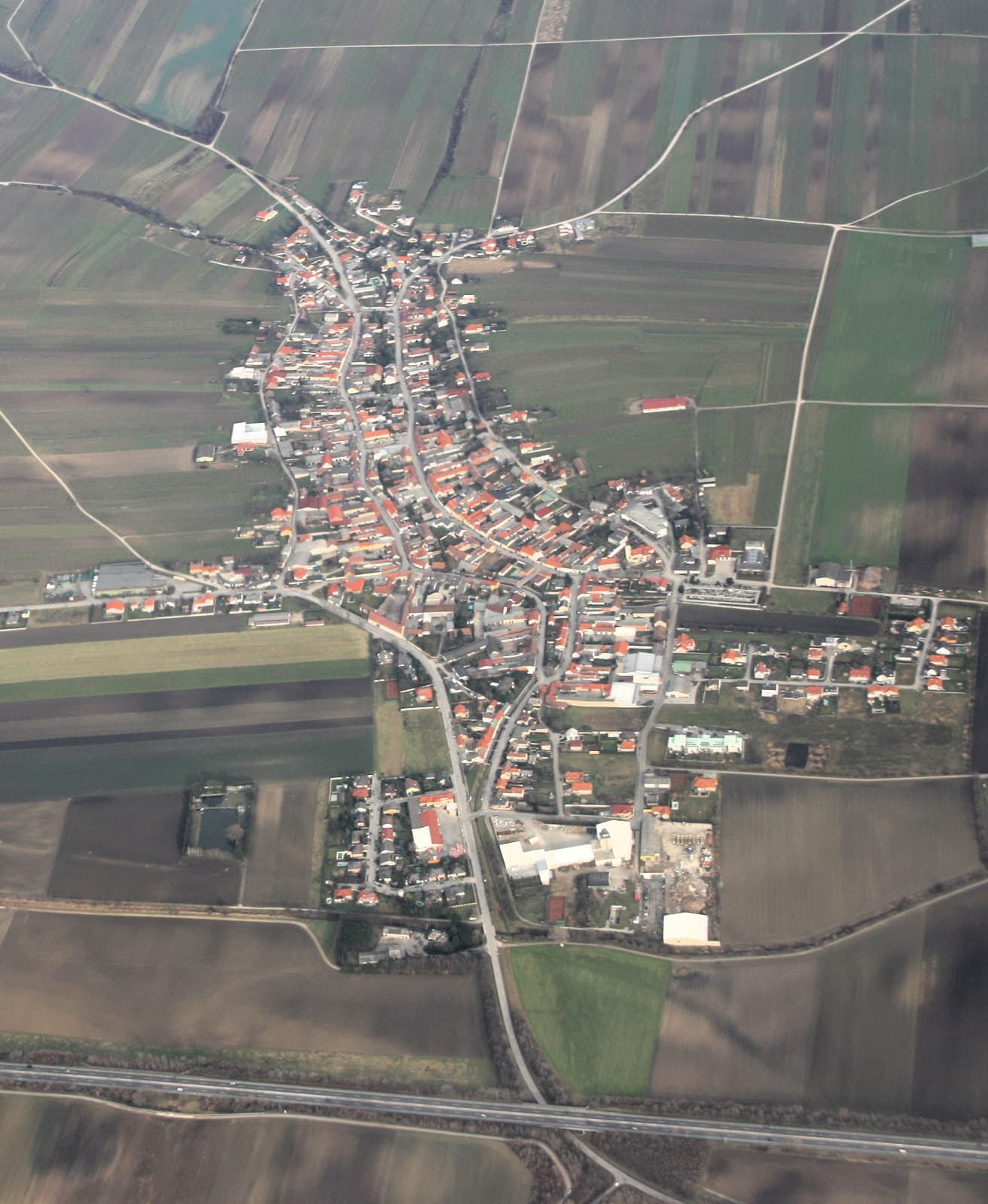 Ortsansicht von Göttlesbrunn-Arbesthal, Niederösterreich