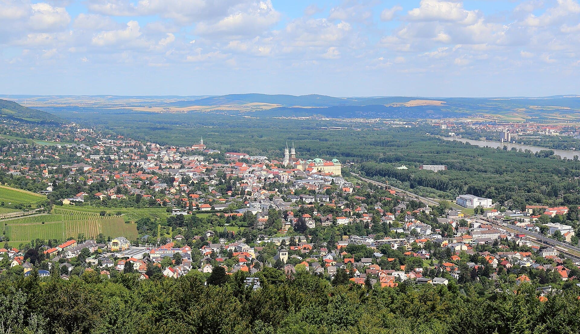 Ortsansicht von Klosterneuburg, Niederösterreich