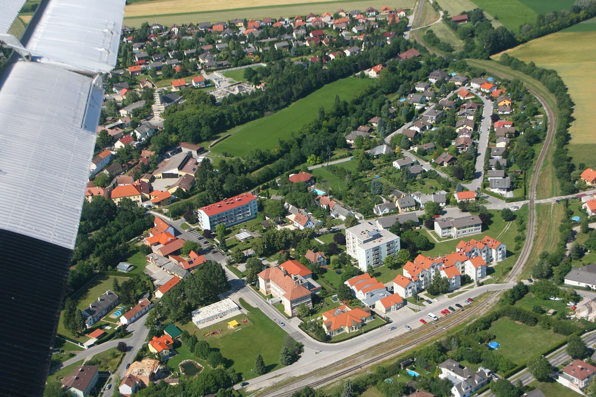 Ortsansicht von Wöllersdorf-Steinabrückl, Niederösterreich